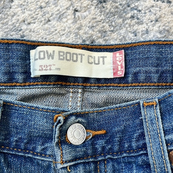Levi’s 527 Low Boot Cut - Picture 4 of 6